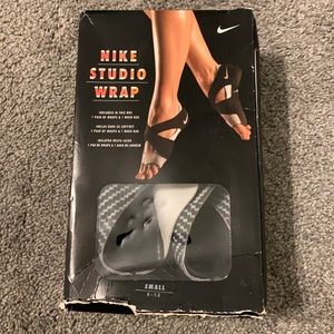 Nike Studio Wrap 2 PRT